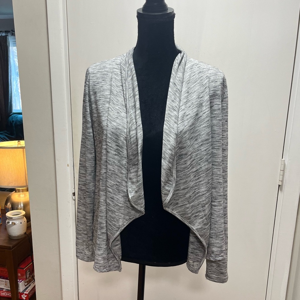 forever 21 heather grey cardigan sweater medium